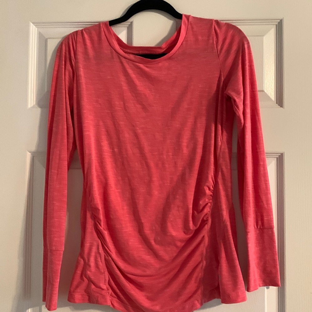 GapFit Maternity active shirt